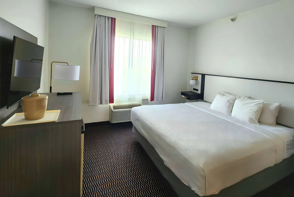 Ramada by Wyndham Columbia