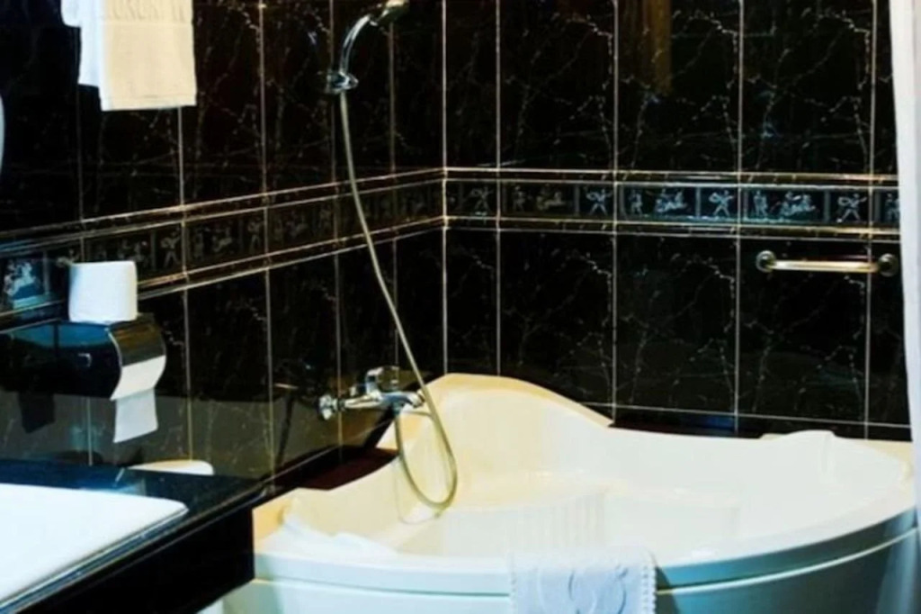 Hotel Luxury World