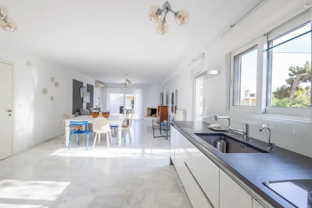 Kotzia 25 in Alimos With 3 Bedrooms and 1 Bathrooms