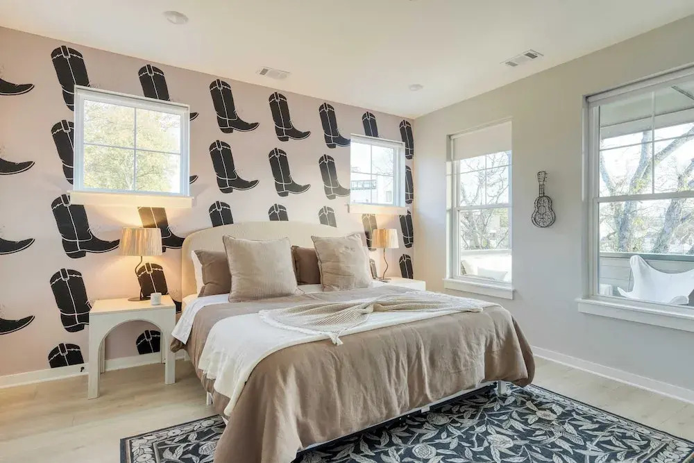 Stunning New Build in East Nash Minutes to Broadway The Stage by Avantstay