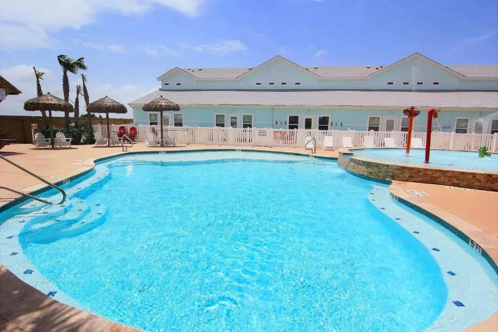 Nemo Cay Resort D150K Poolside by Padre Escapes