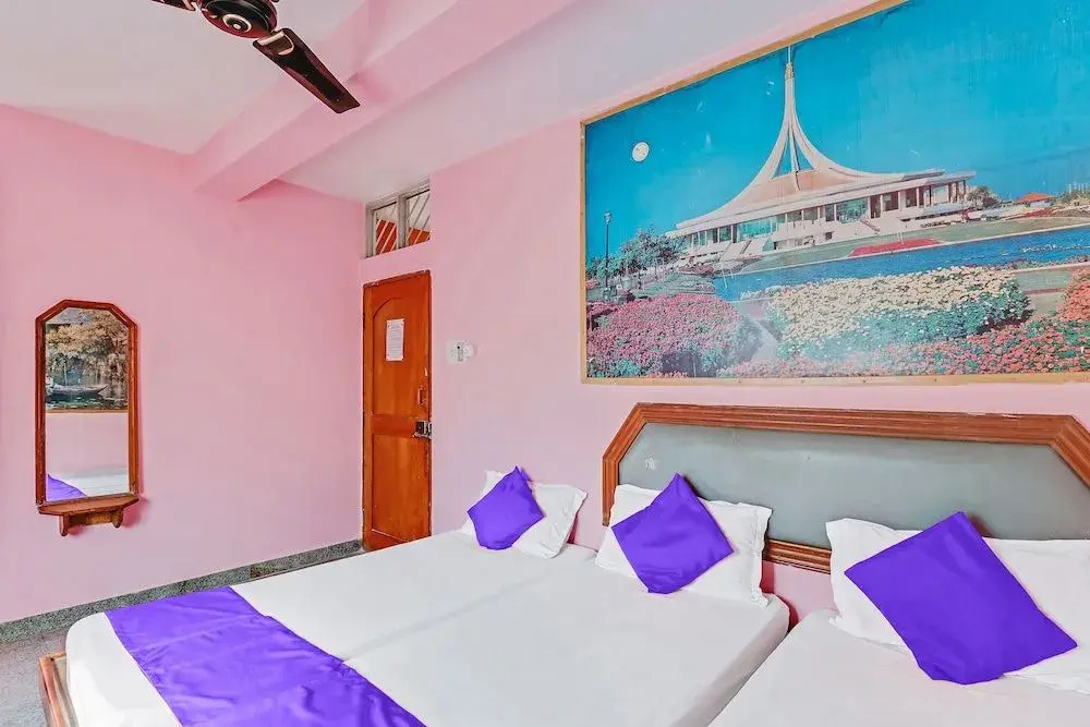 Spot on 49092 Hotel Prakruthi Boarding & Lodging
