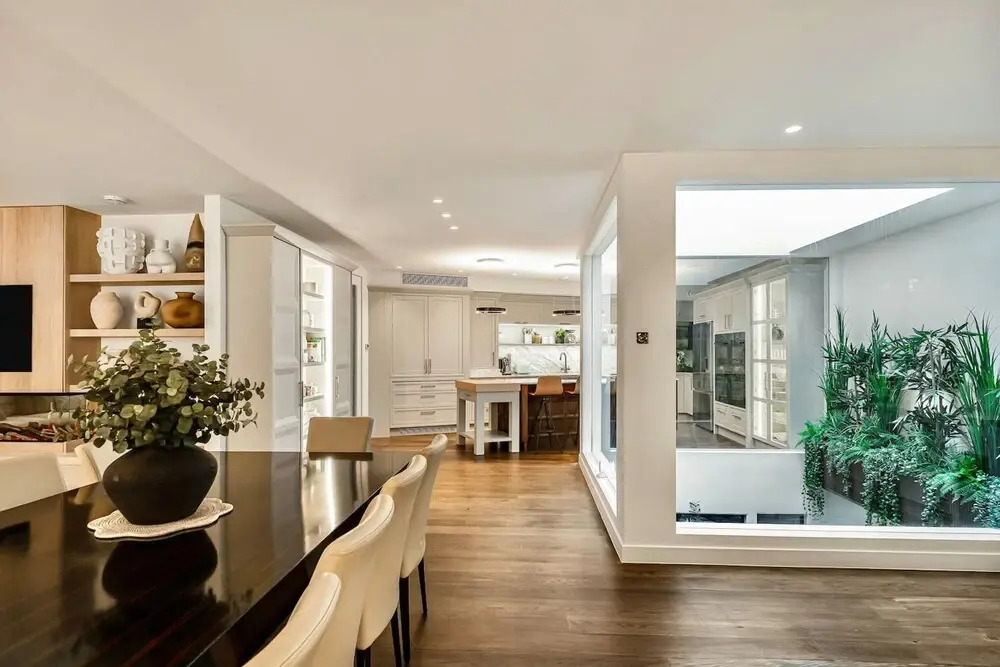 Luxury 3BR Mews Home w Courtyard AC Terrace