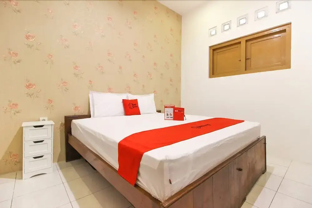 RedDoorz near RS Sarjito Yogyakarta 2