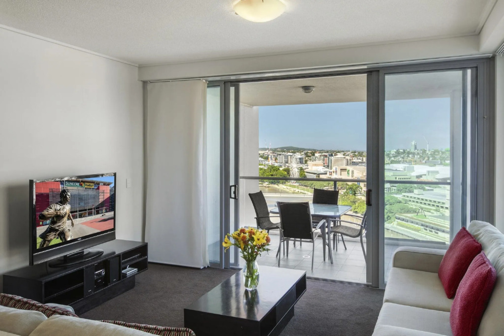 Evolution Apartments