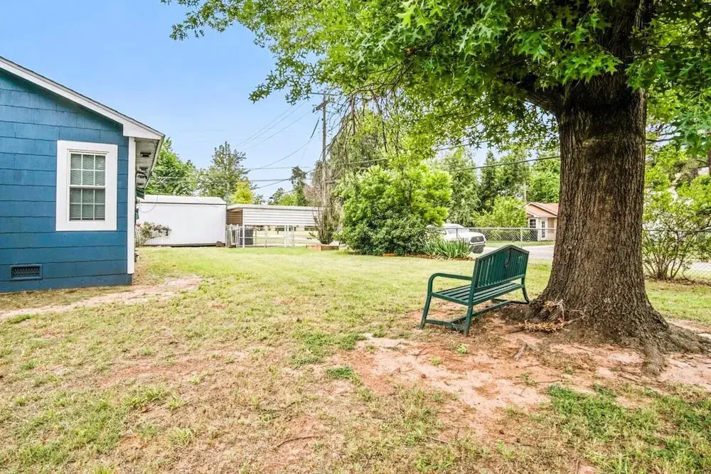 Cute Tiny House With Fenced Yard Near Plaza Dist