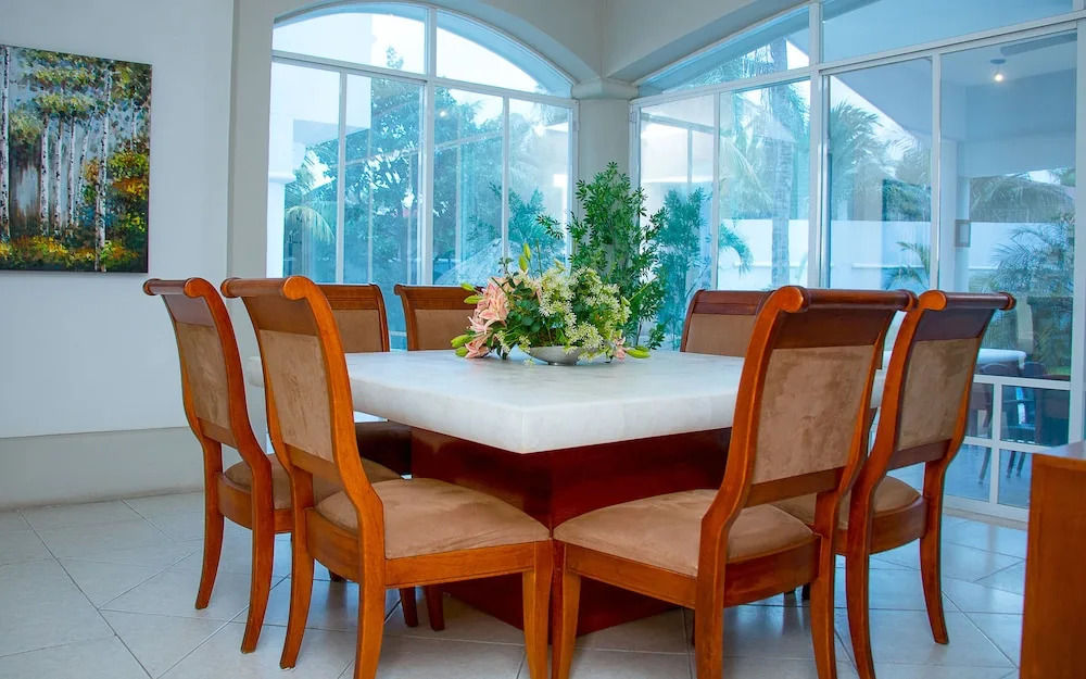 Luxury Villa Alamos