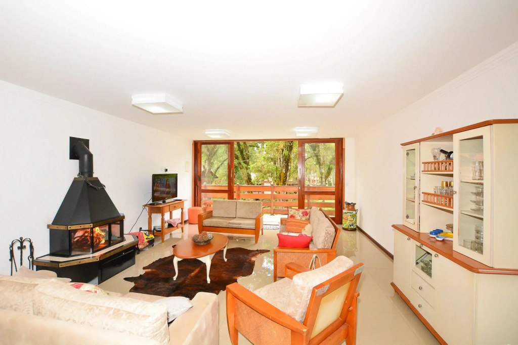 Linda e espaçosa casa em Monte Verde