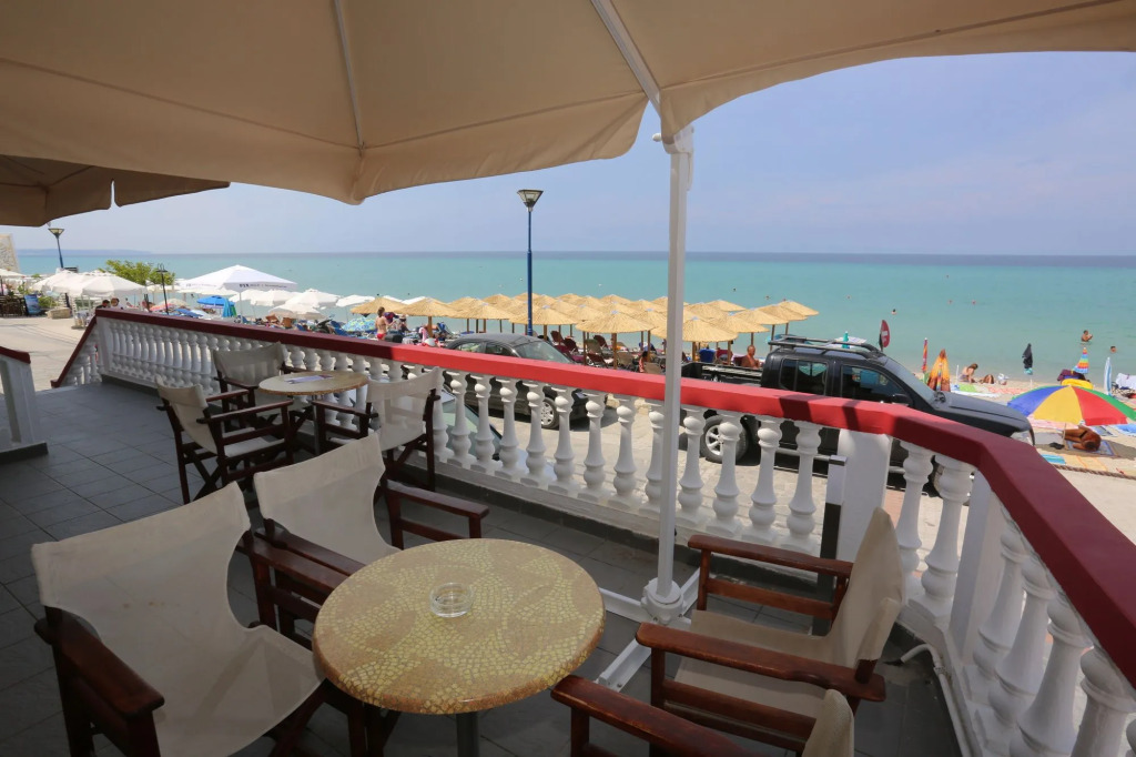 Summer Beach Hotel