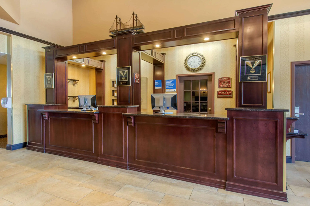 Comfort Inn & Suites