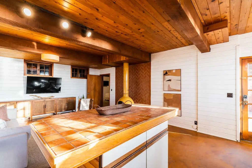 Neptune Place III - Entire Home Beachfront Retreat