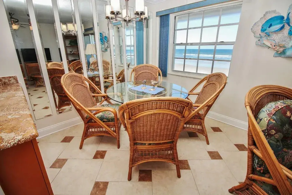 Colony Beach Club 225