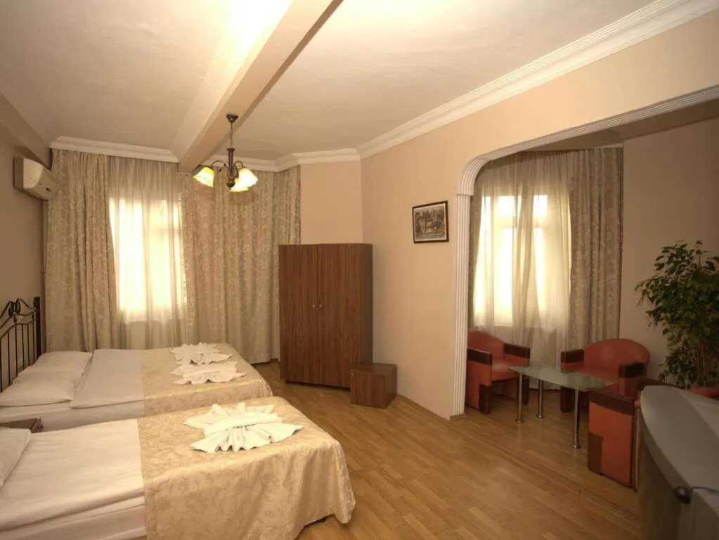 Aquarium Hotel