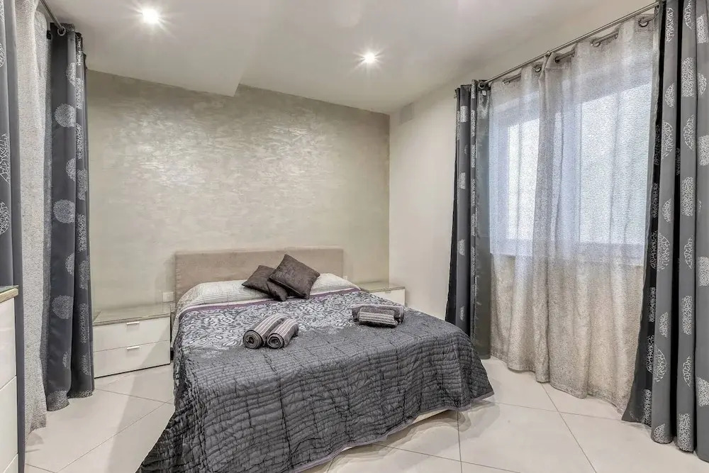 Luxury & Cosy 3 Bedroom Apt in Gzira, Close to Sliema & Stjulians by Walk