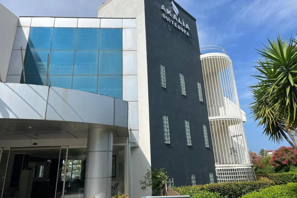 Akalia Suite Hotel & Spa