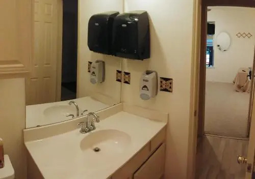 Cheap Private Room In a House