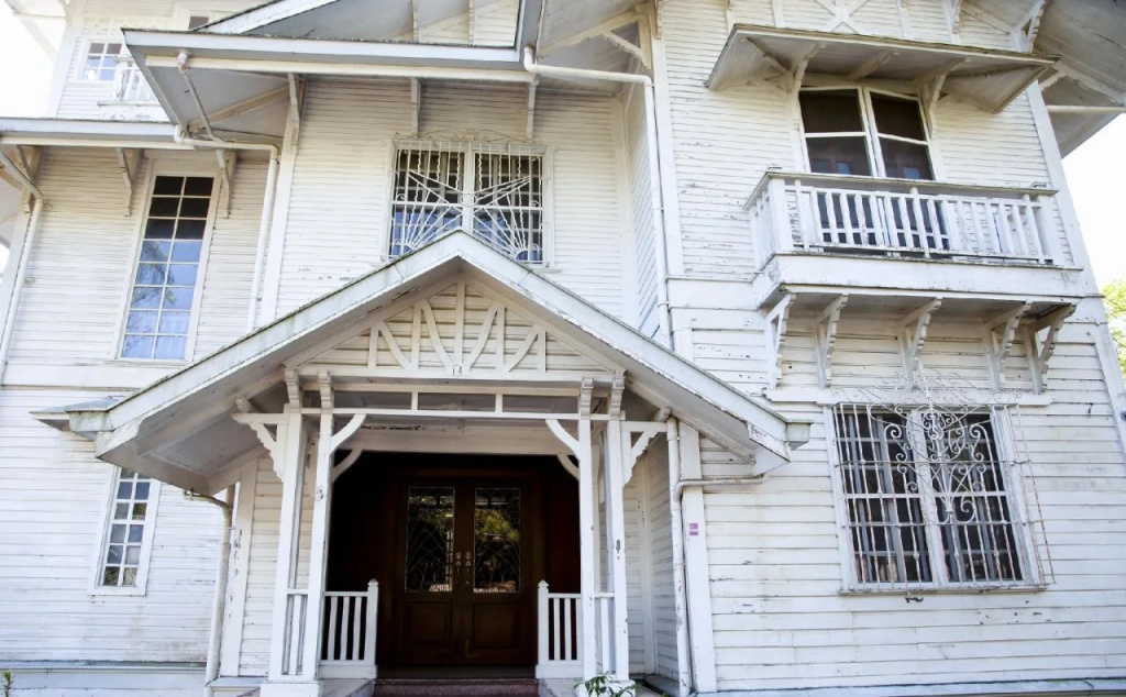 Tuvera Pension House