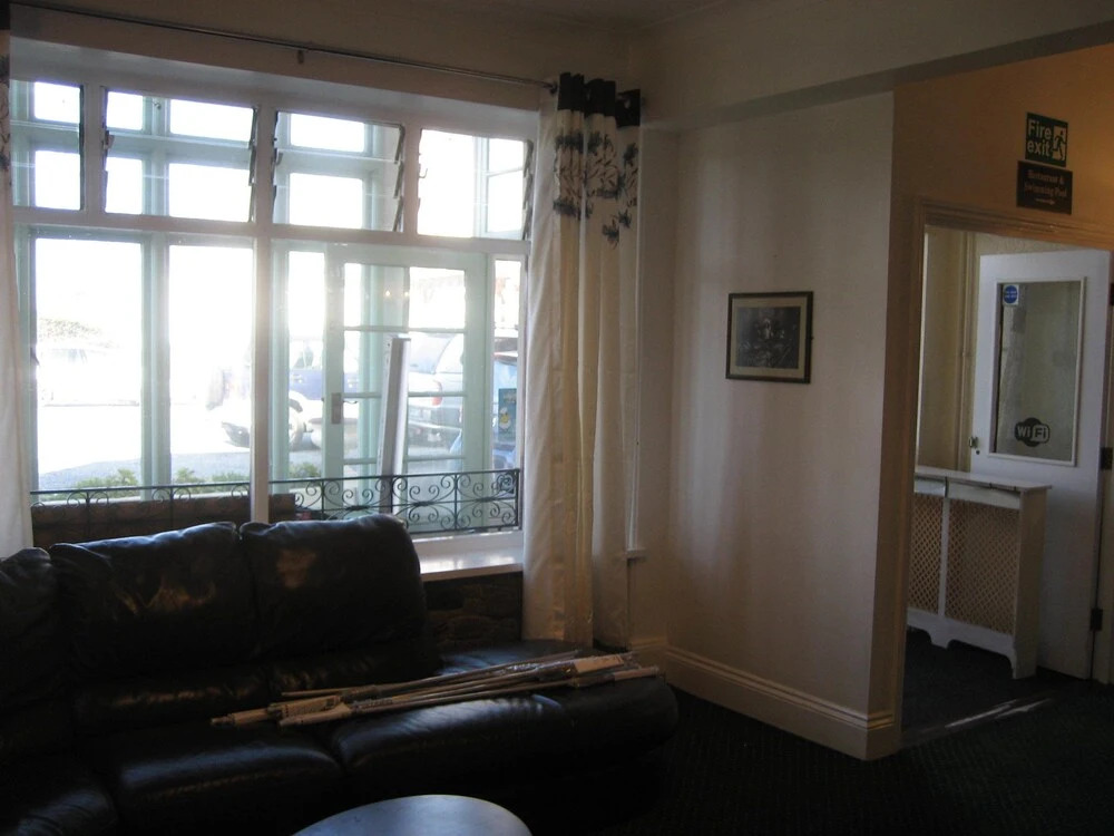 L'Eree Bay Hotel