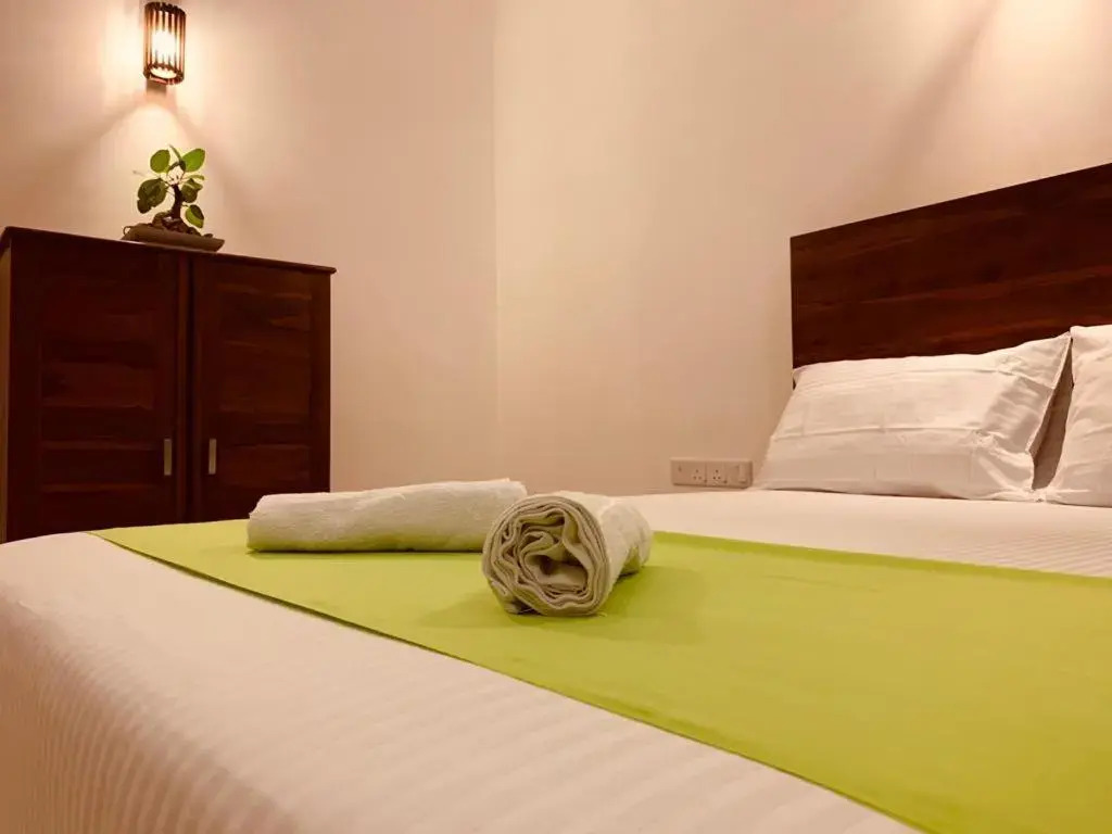 Elegant Lake Yala Safari House