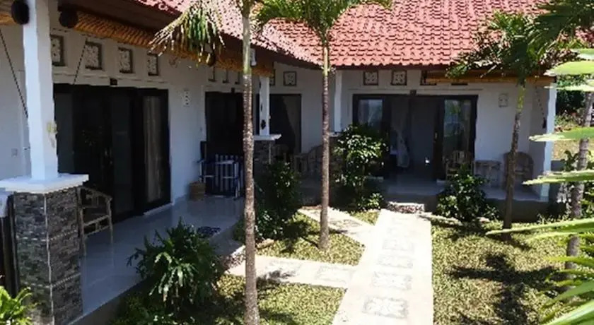 Sunset Coin Beach Homestay Amed