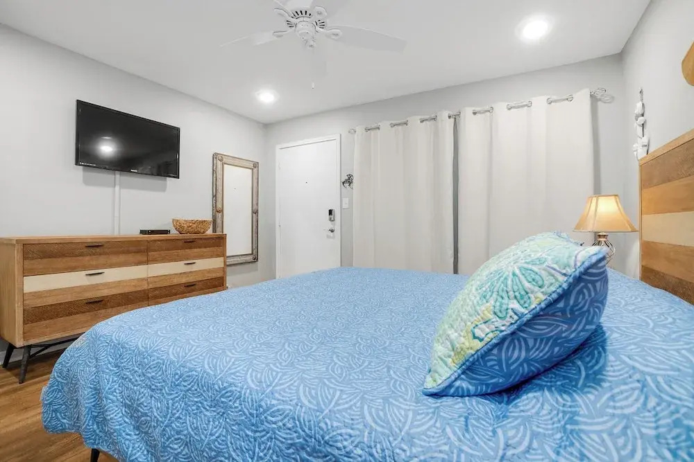Sunrise Villas 208 - BOARDWALK TO THE BEACH