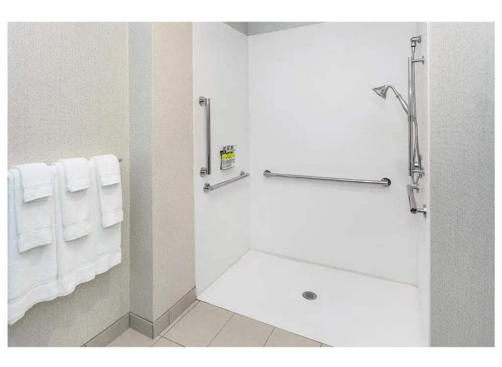 Holiday Inn Express & Suites - Hudson I-94 by IHG