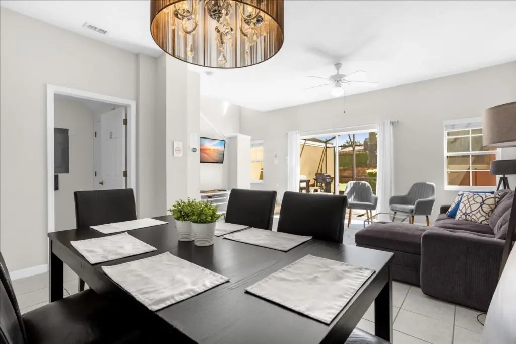 3 Bedrooms 25 Bathrooms Encantada 3091 Yl