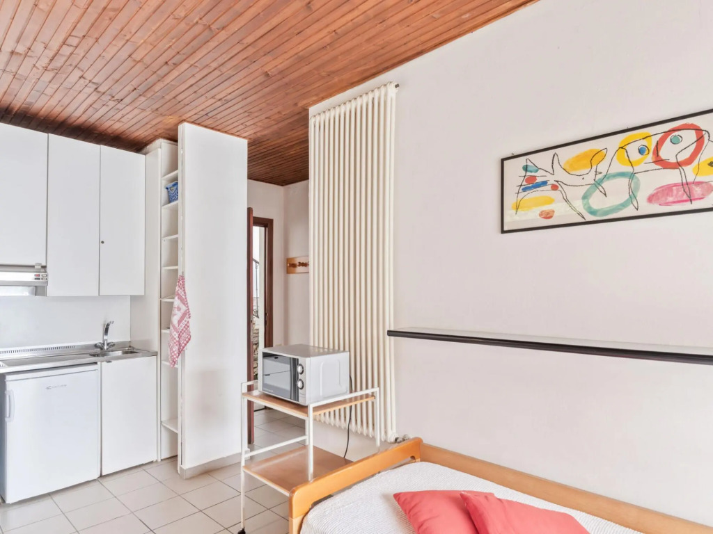 Holiday Home with Balcony for 2-4 People by Lake Como near Pognana Lario