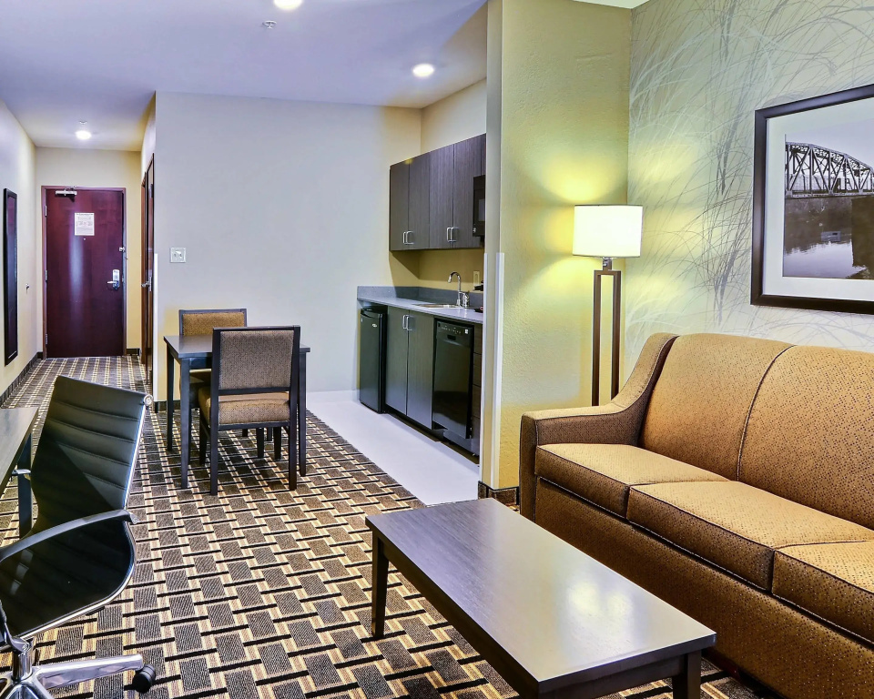 Comfort Suites Uniontown