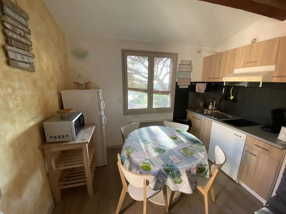 Maison terrasse parking plages vue mer