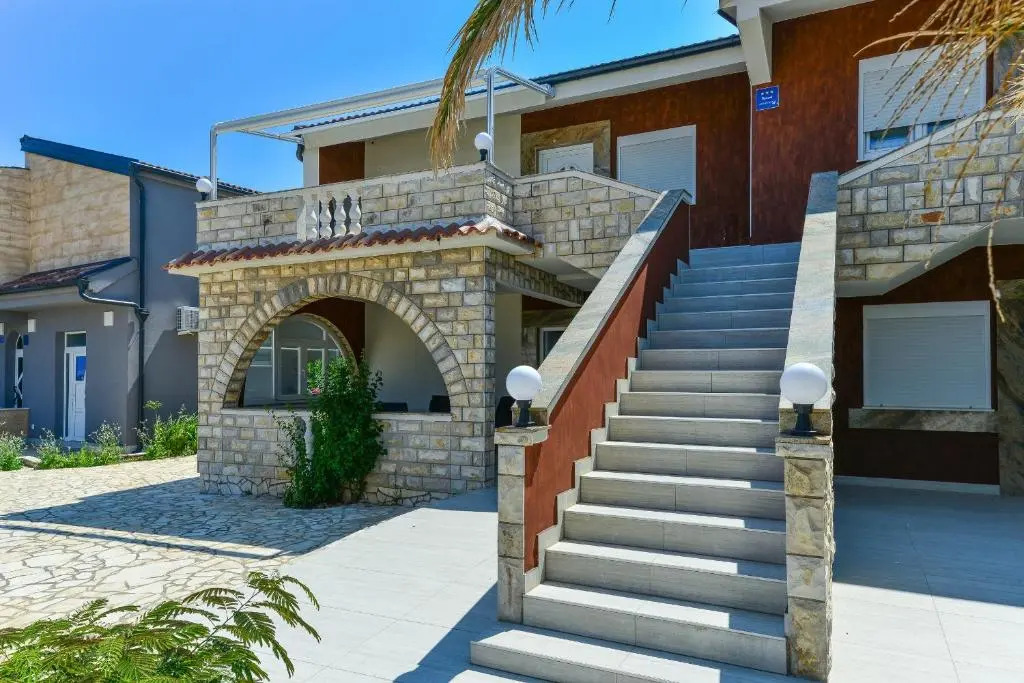 Apartments Lucica