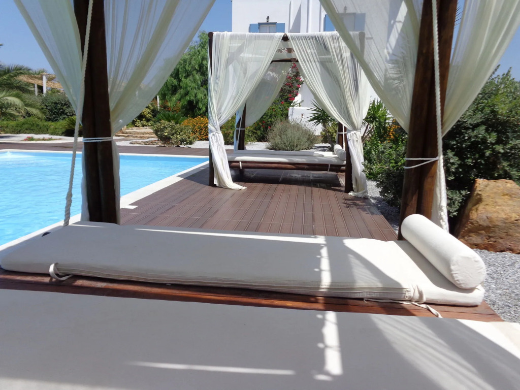 Valena Mare Suites & Apartments