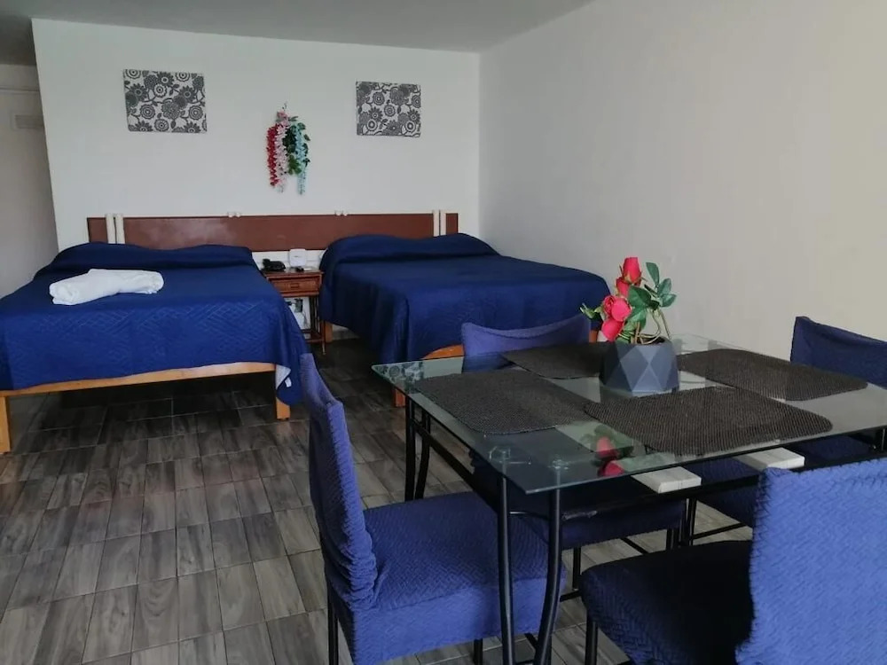 Beautiful Twin Towers Suite With Balcony and Stunning sea View