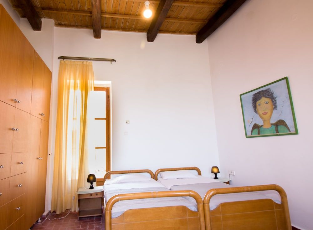 Malaxiana Houses