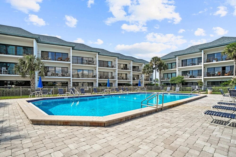 30A Emerald Hill Beach Resort by Panhandle Getaways