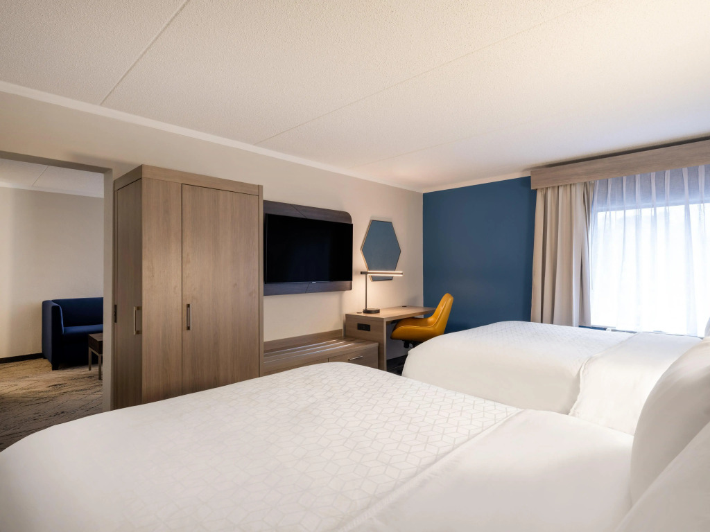 Holiday Inn Express & Suites Greensboro - I-40 atWendover by IHG