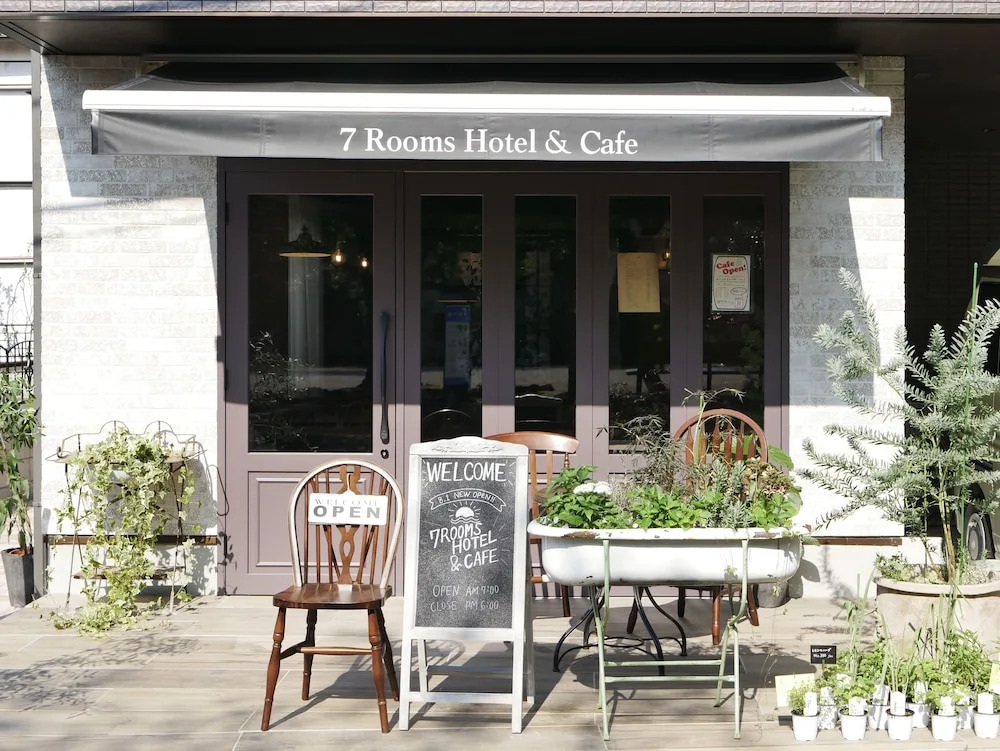 7 Rooms Hotel & Cafe - ディズニーと空港までバス1本 - 全室キッチン付き