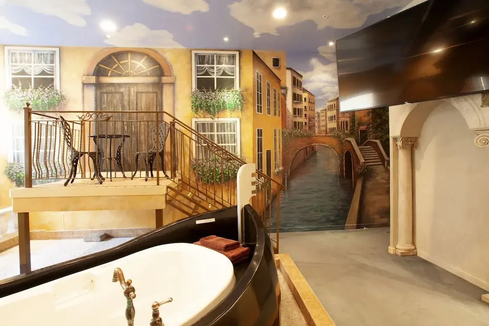 Destinations Inn Theme Rooms