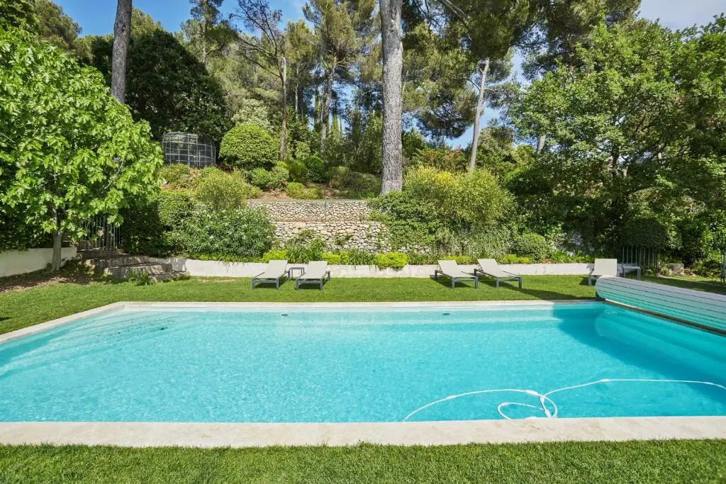 Appartement d'une chambre avec piscine partagee jardin clos et wifi a Aix en Provence