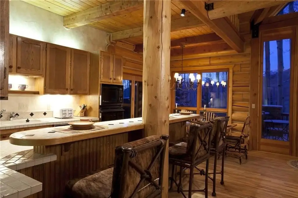 Snowdrift Cabin