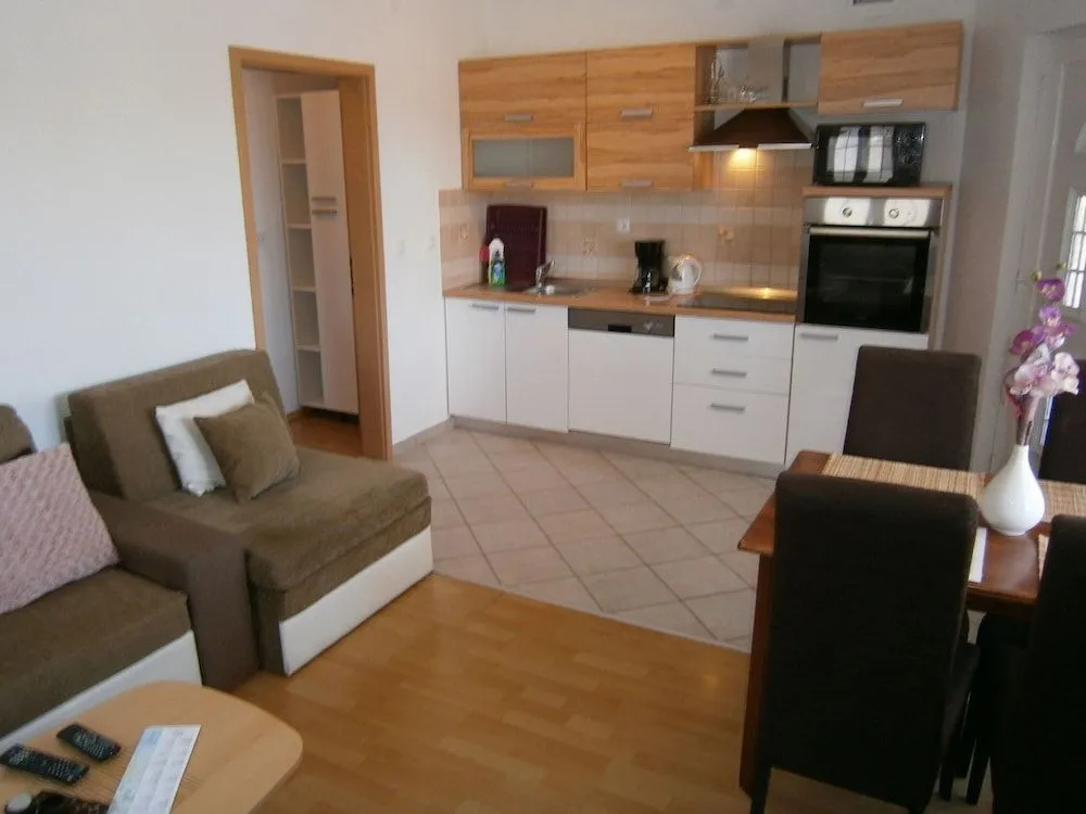 Beautiful holiday apartment Sanela for relaxed vacation