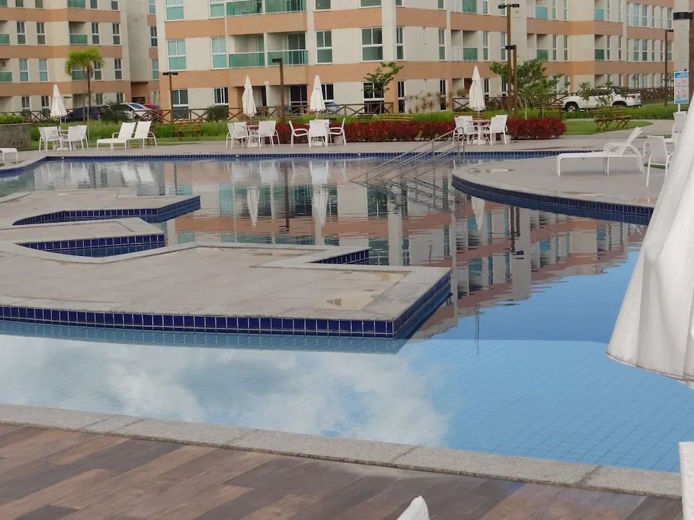 Muro Alto Condomínio Clube