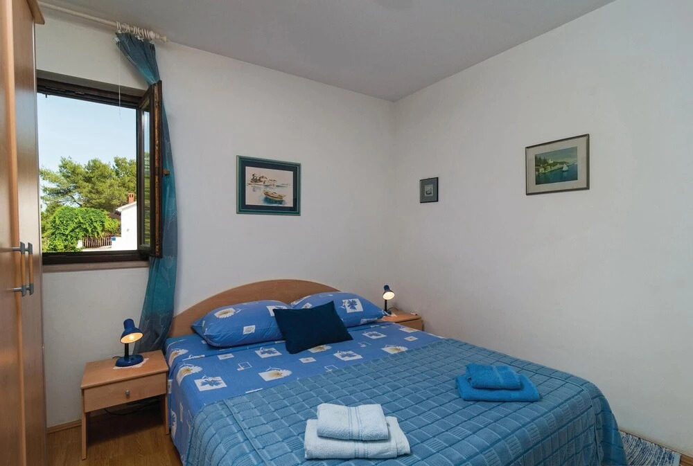 Awesome Apartment in Supetar With 2 Bedrooms and Wifi