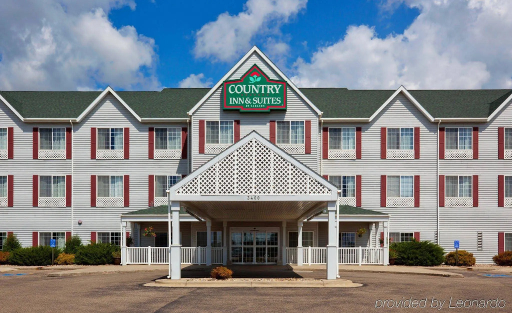 Country Inn & Suites by Radisson, Watertown, SD
