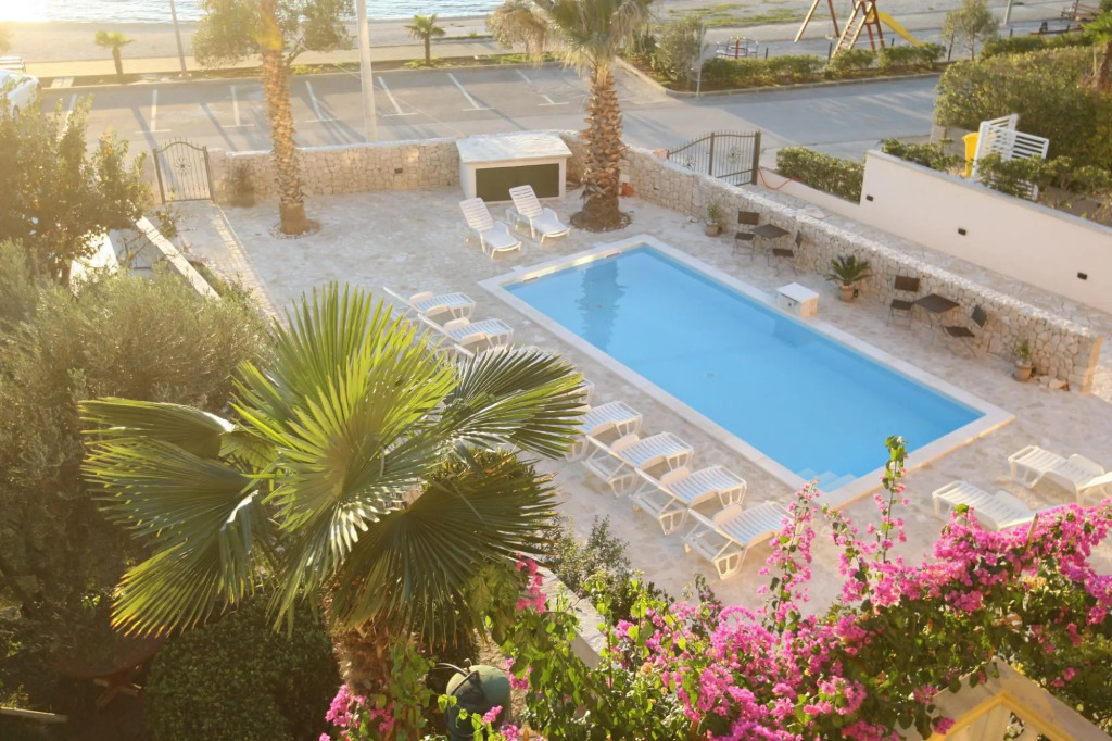 Mladen - Family Friendly & Amazing Location - A3