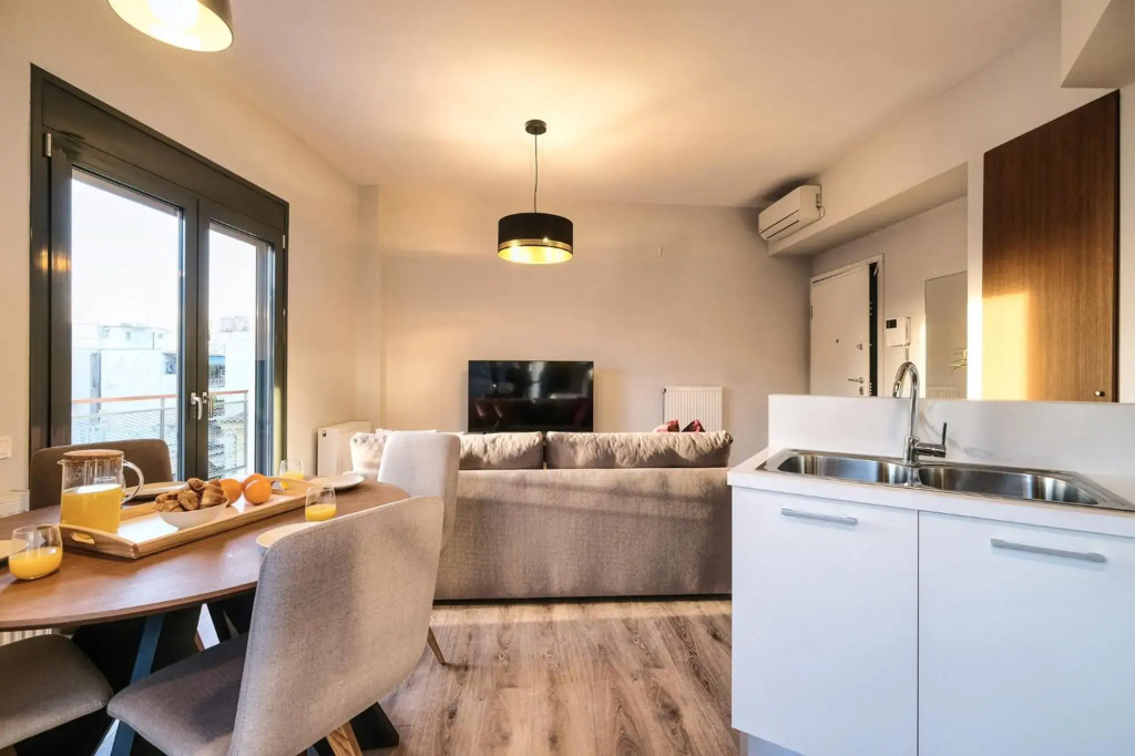 Strefi Hill Suites