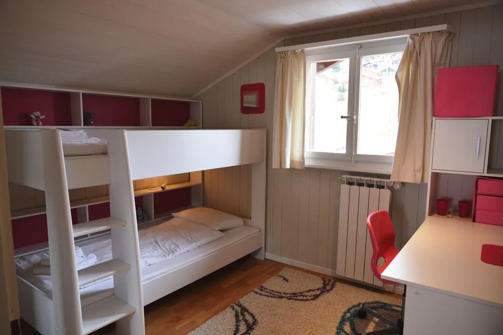 Chalet Dolphin NEW