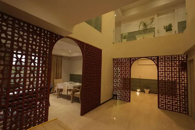 Phoenix Unmatched Comfort - Hotel Near Fateh Sagar Lake Udaipur
