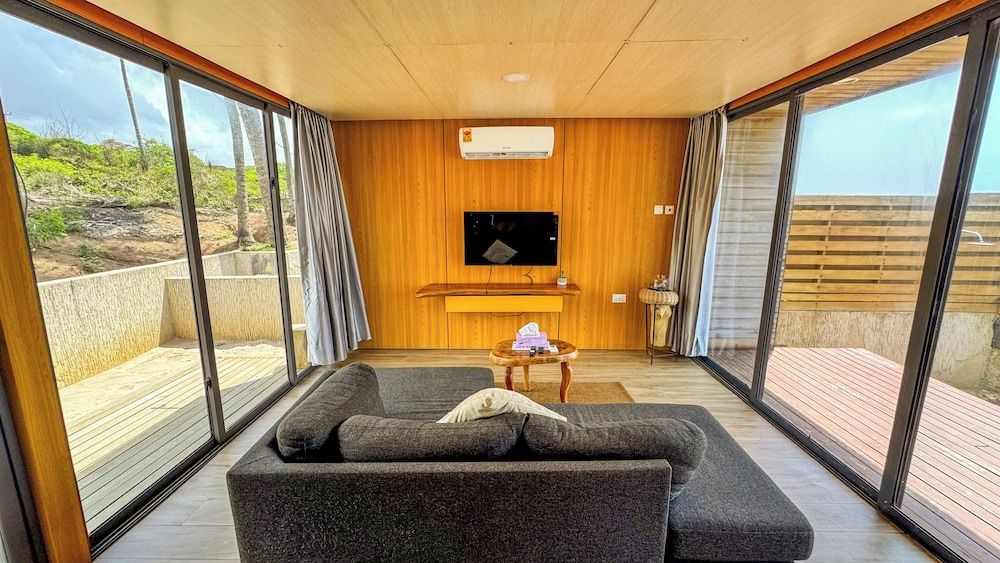 Selah Beach Cabins