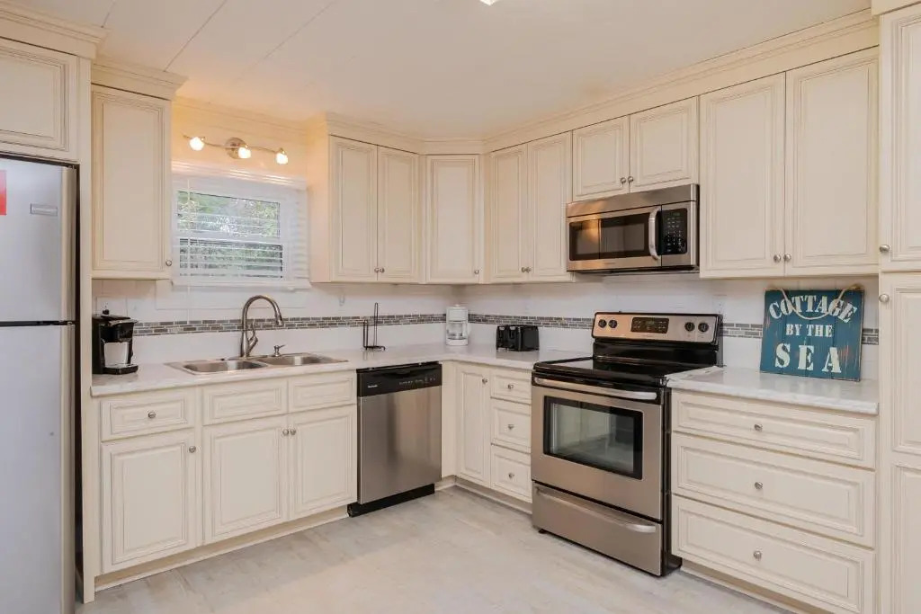 Bills Place by Oak Island Accommodations